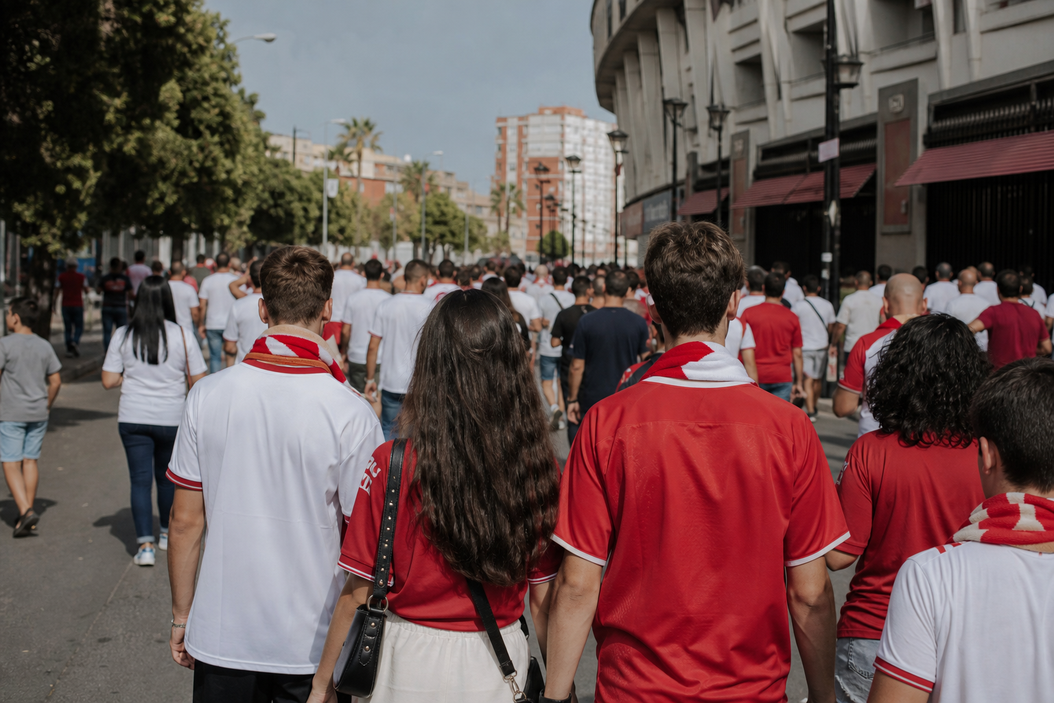 Travelling fans approaching Sánchez-Pizjuán before kick-off